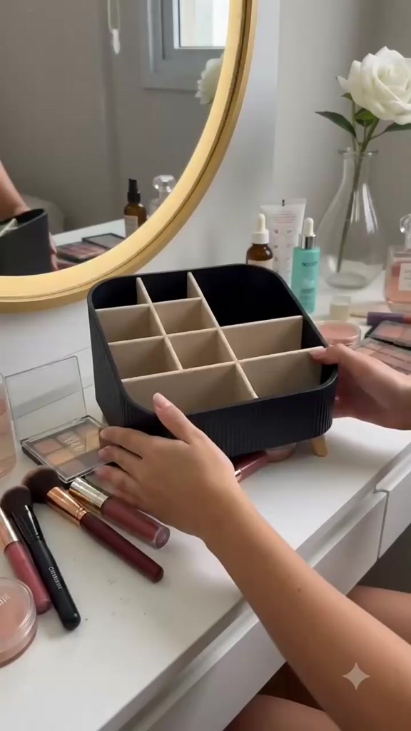 Organizador de Maquiagem com Divisórias Porta Cosméticos Pés Bege Branco Preto Luxo Elegante
