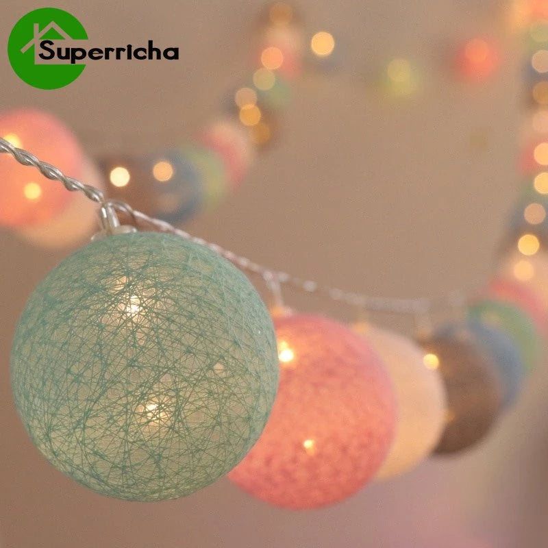 Cordão de Luzes LED de Páscoa com Bolas de Algodão – 20 LEDs USB | Casa Mais